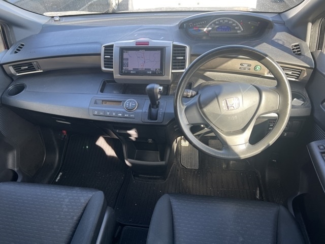 HONDA FREED SPIKE