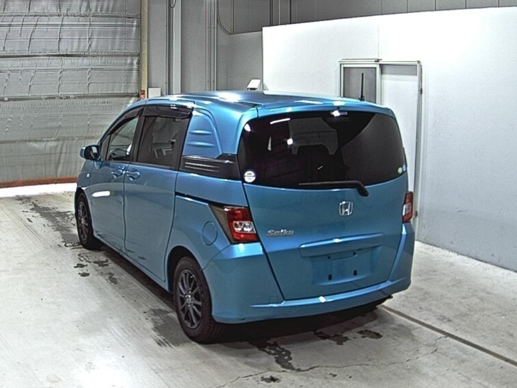 HONDA FREED SPIKE