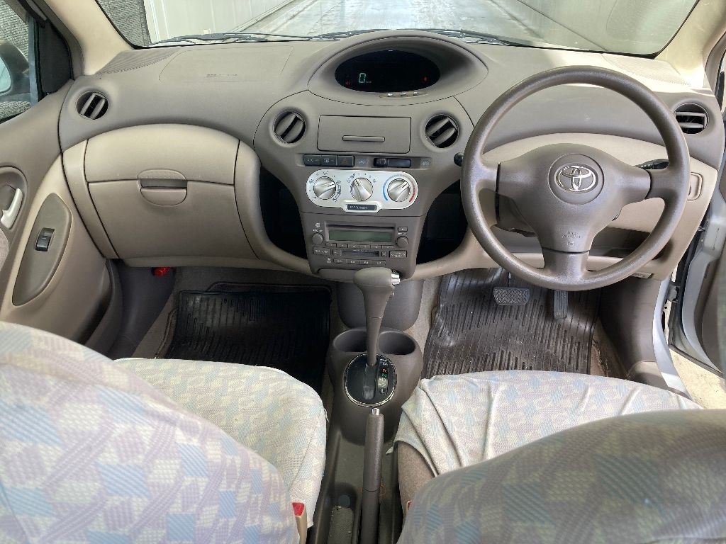 TOYOTA PLATZ