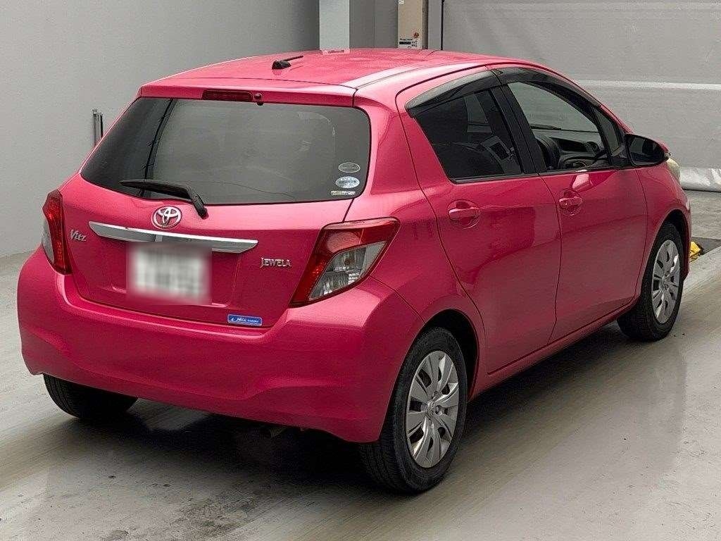 TOYOTA VITZ