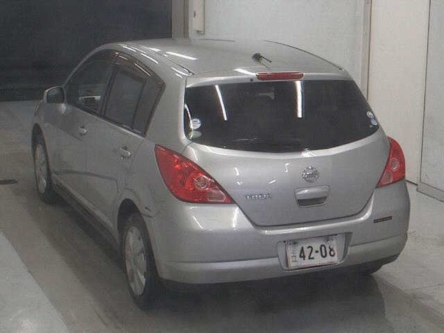 NISSAN TIIDA