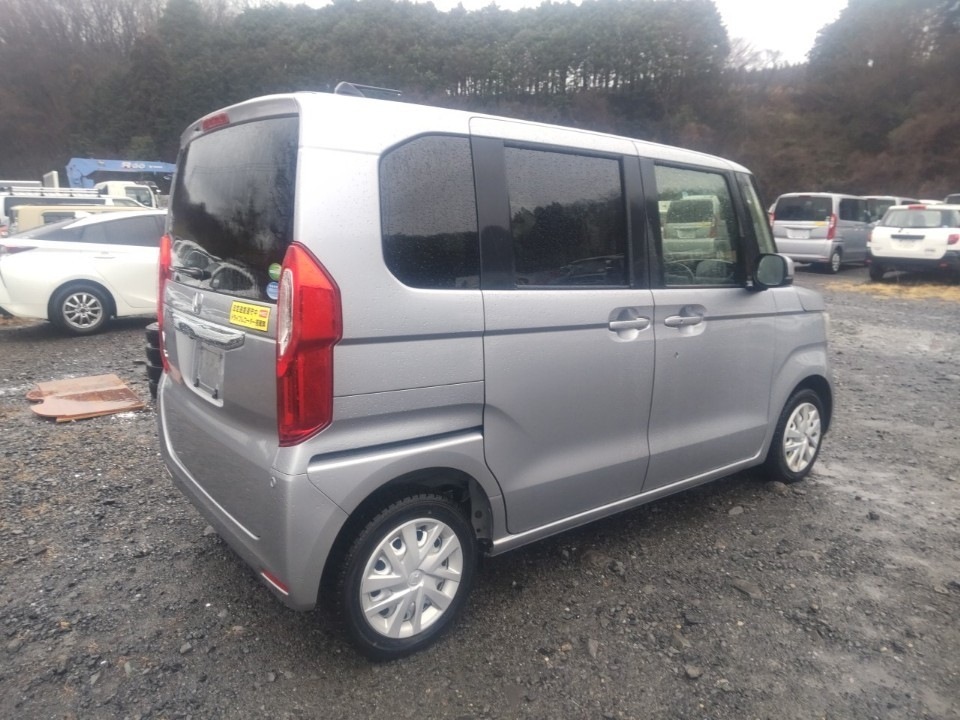 HONDA N-BOX