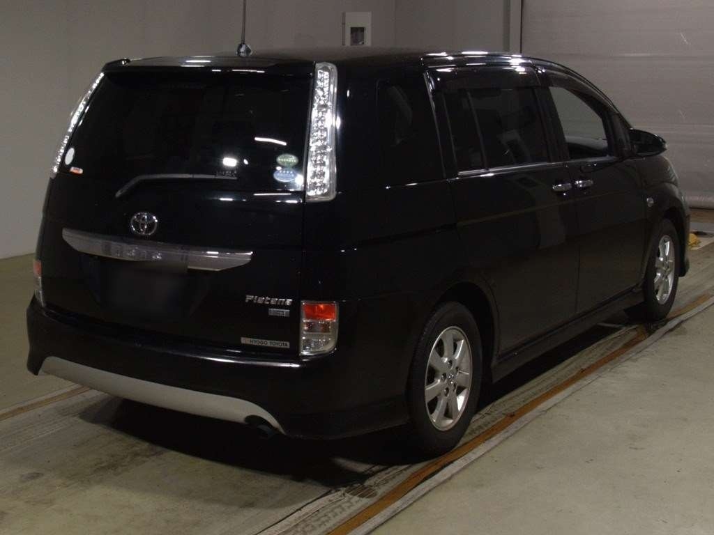 TOYOTA ISIS