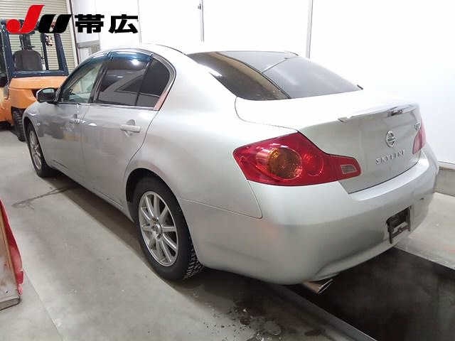 NISSAN SKYLINE