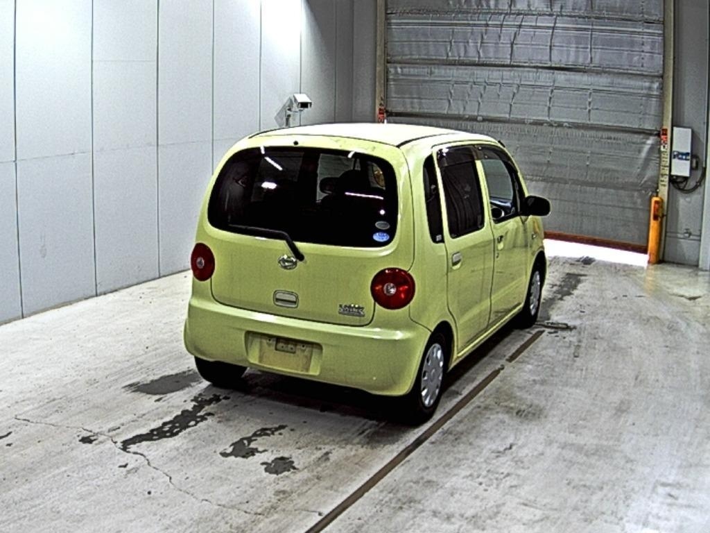 DAIHATSU MOVE LATTE