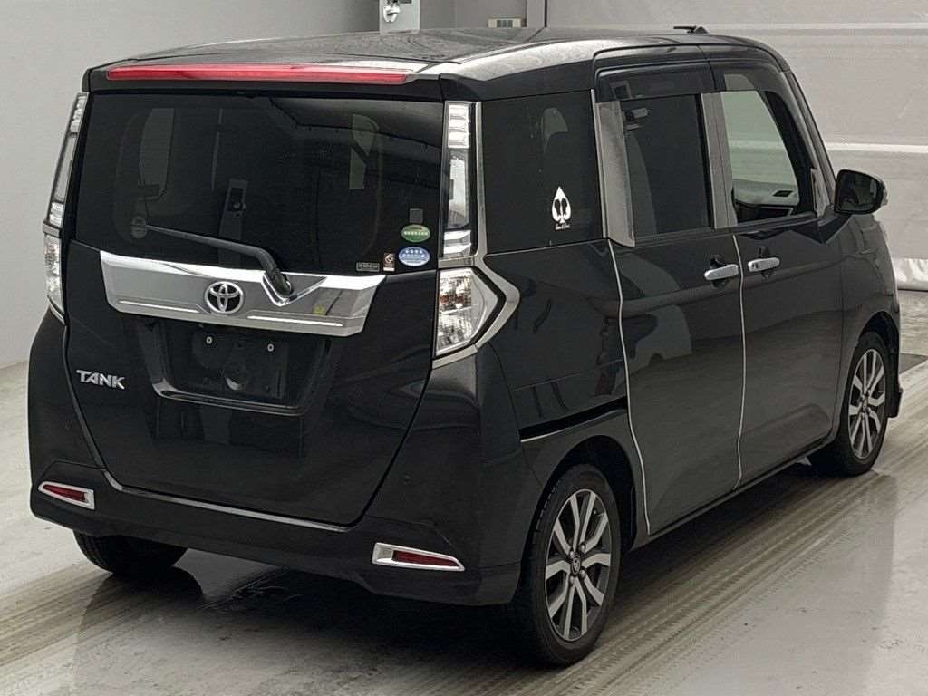 TOYOTA TANK