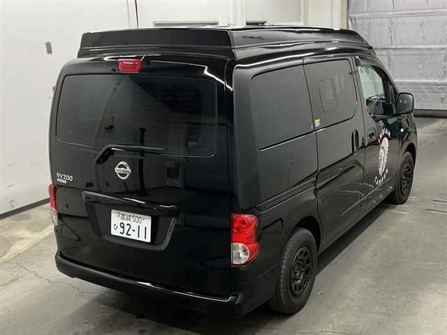 NISSAN NV200