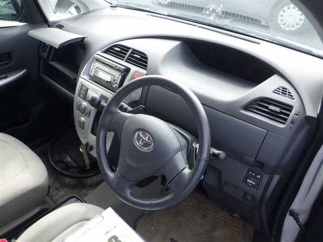 TOYOTA RACTIS