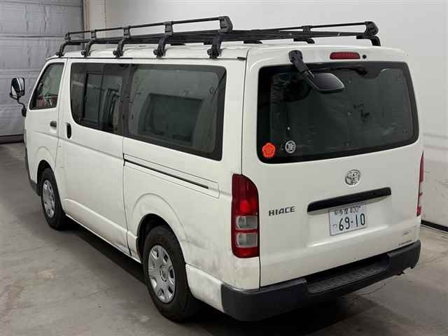 TOYOTA REGIUS ACE