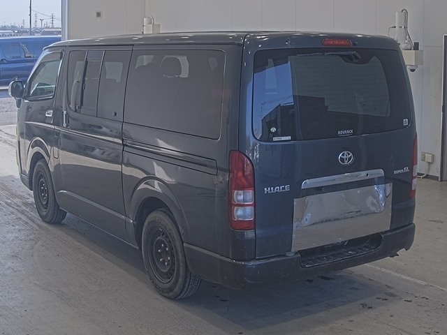 TOYOTA REGIUS ACE