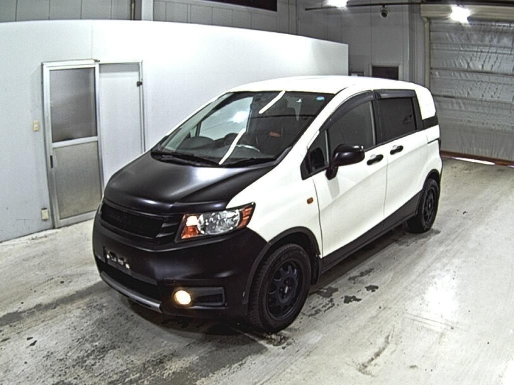 HONDA FREED SPIKE