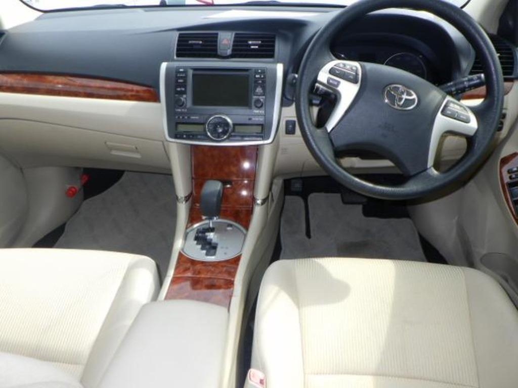 TOYOTA PREMIO