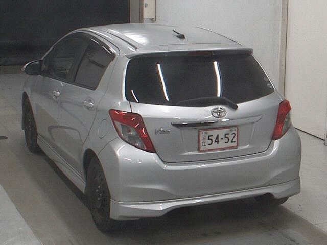 TOYOTA VITZ