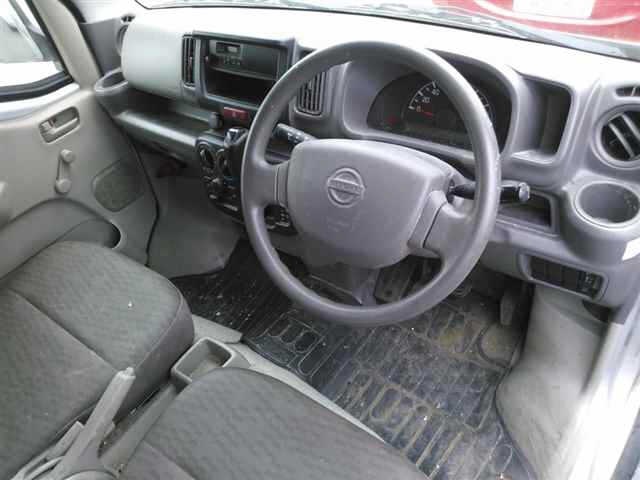 NISSAN NV100 CLIPPER