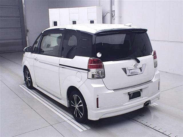 TOYOTA SPADE