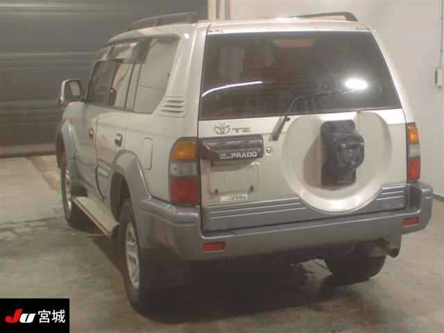 TOYOTA LAND CRUISER PRADO