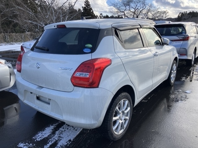 SUZUKI SWIFT