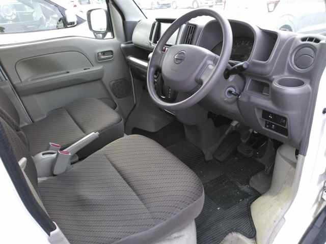 NISSAN NV100 CLIPPER