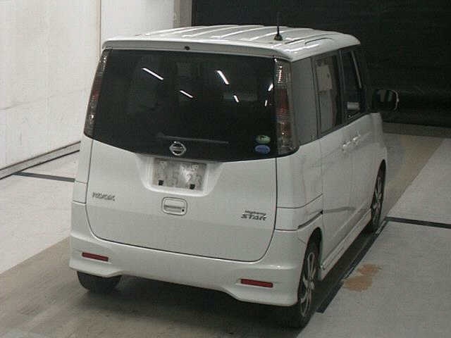 NISSAN ROOX