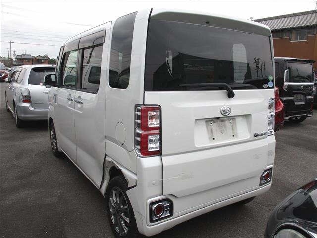 DAIHATSU WAKE