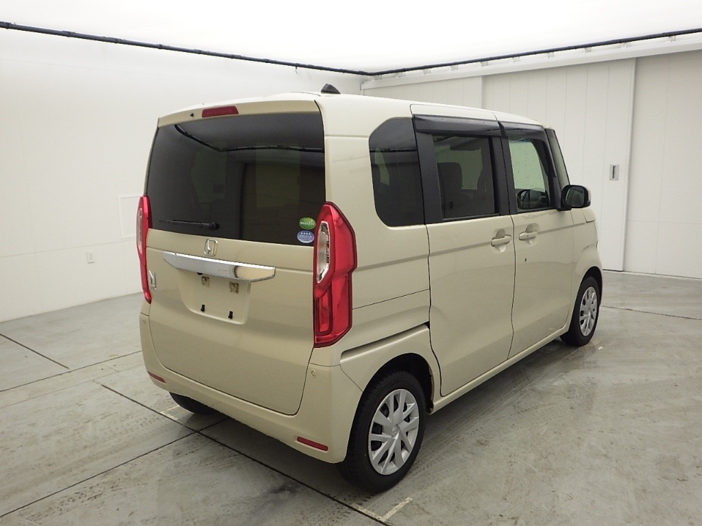 HONDA N-BOX