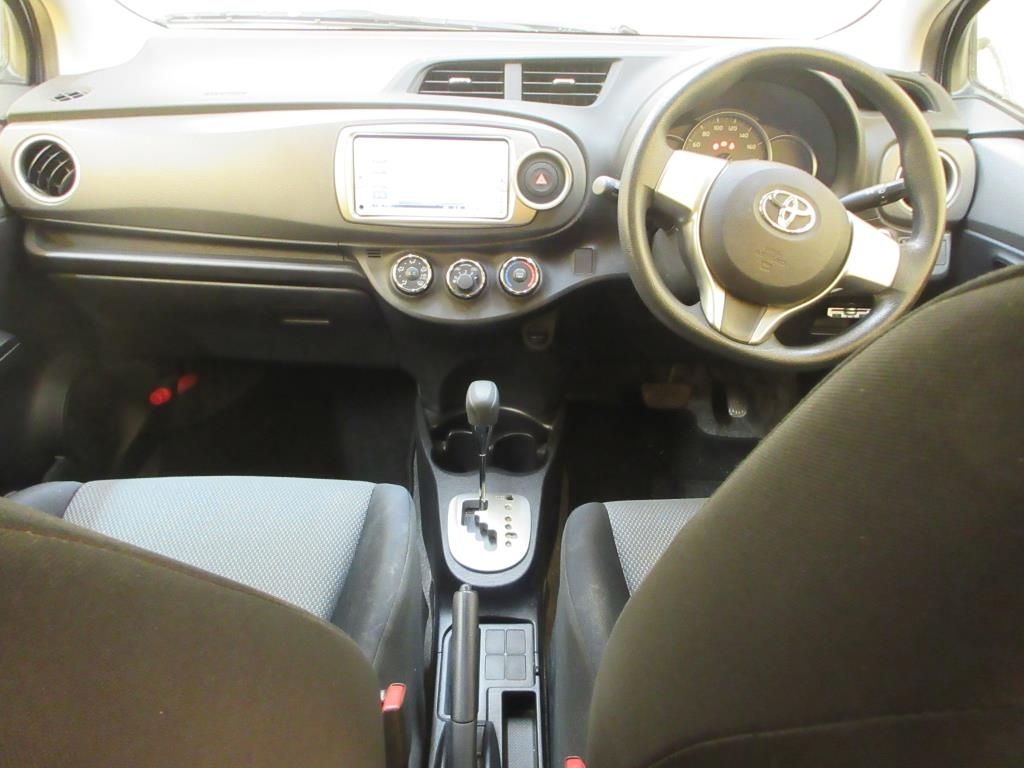 TOYOTA VITZ