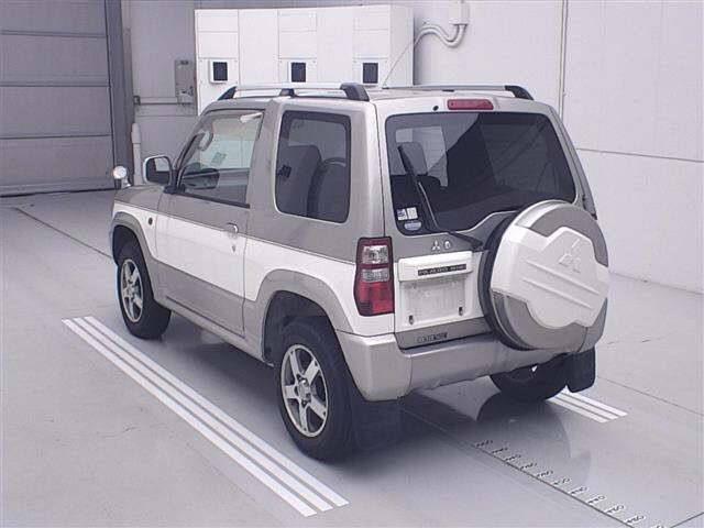 MITSUBISHI PAJERO MINI