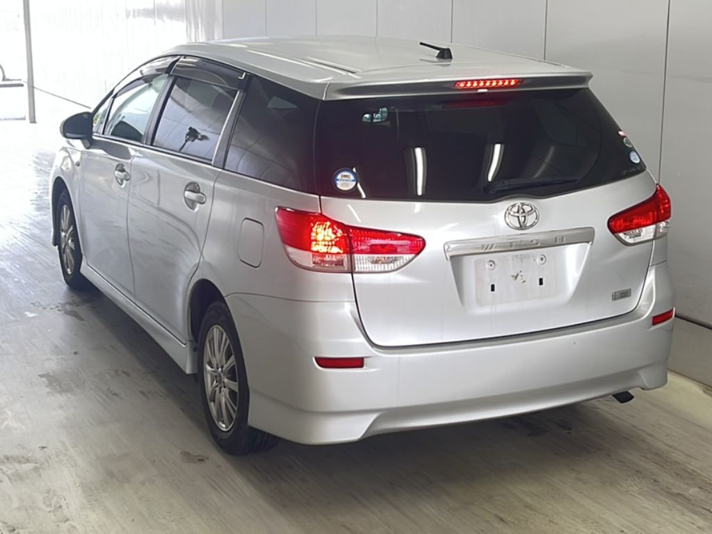 TOYOTA WISH