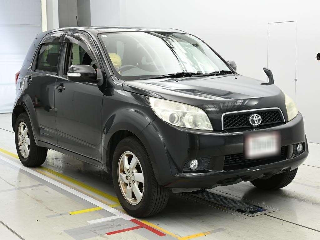 TOYOTA RUSH