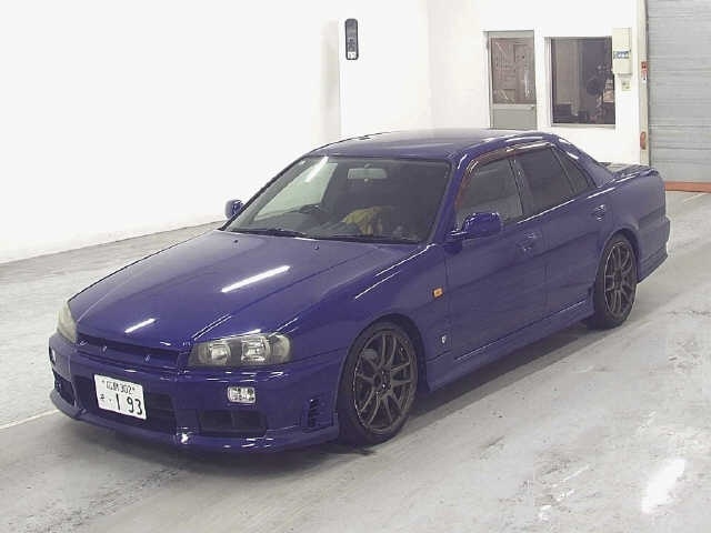 NISSAN SKYLINE