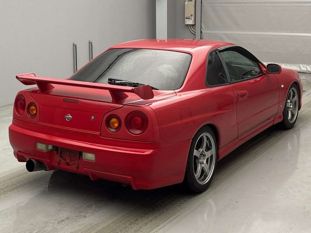 NISSAN SKYLINE