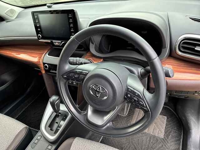 TOYOTA YARIS CROSS