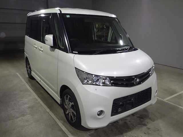 NISSAN ROOX