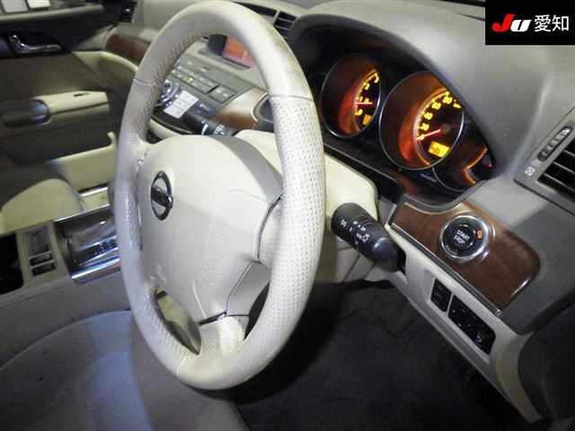 NISSAN FUGA