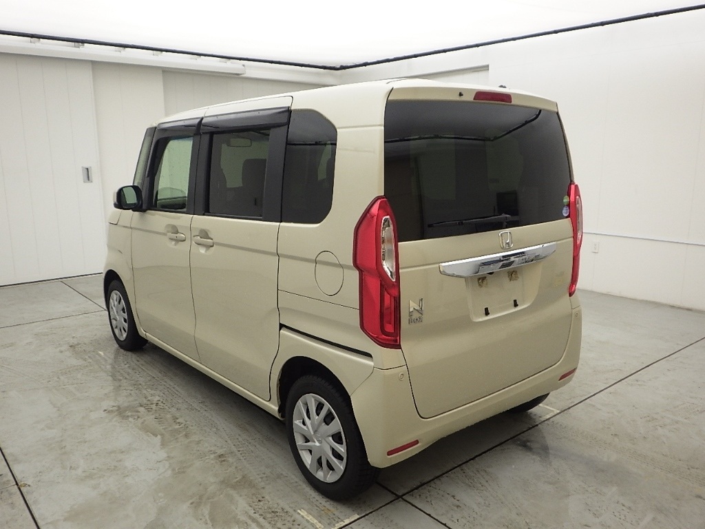 HONDA N-BOX