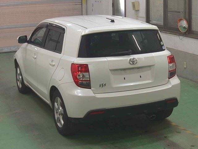TOYOTA IST