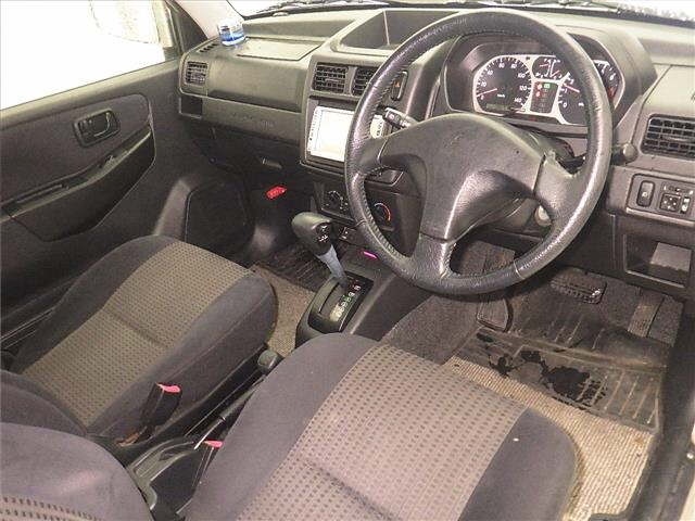 MITSUBISHI PAJERO MINI