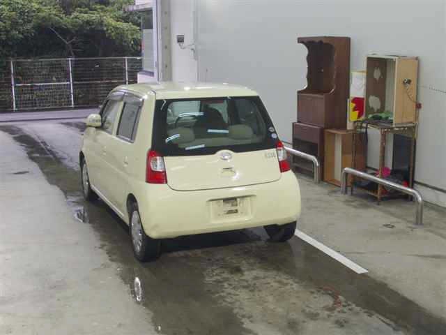 DAIHATSU ESSE