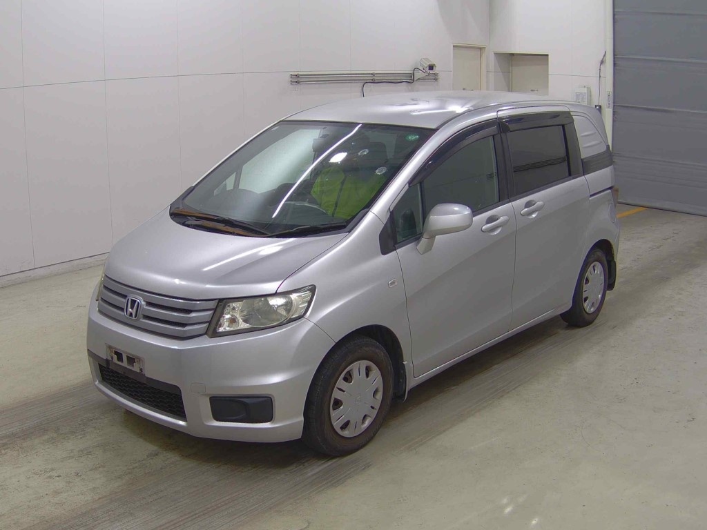 HONDA FREED SPIKE