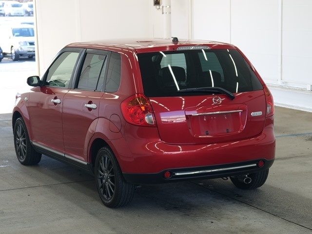 MAZDA VERISA