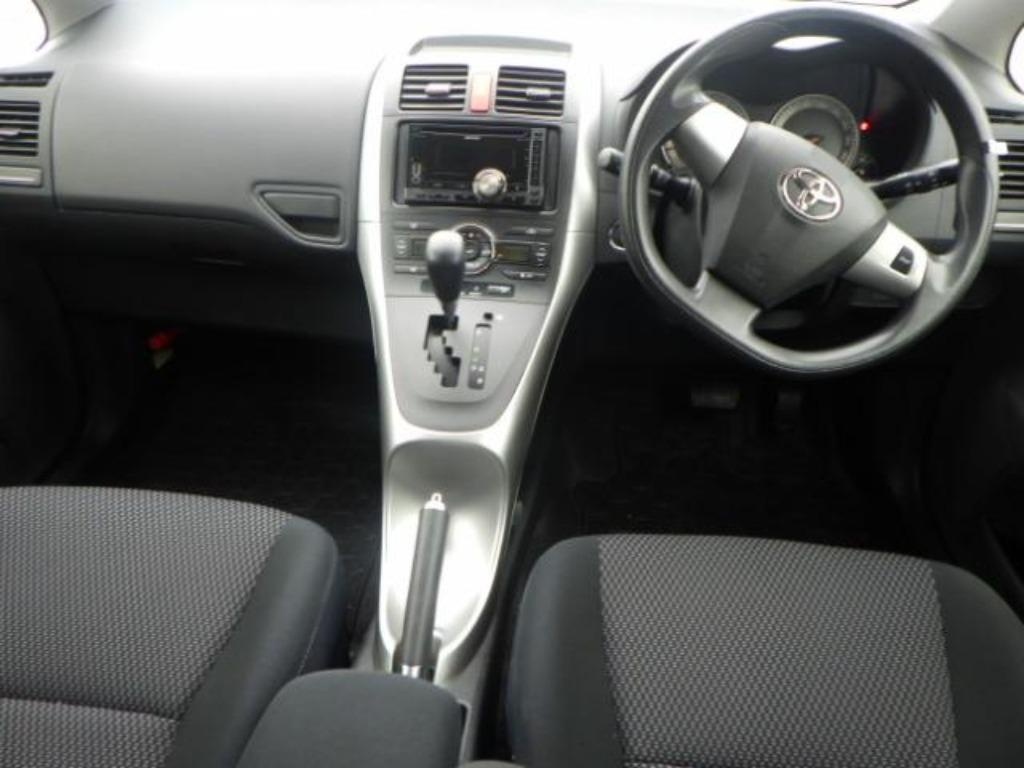 TOYOTA AURIS