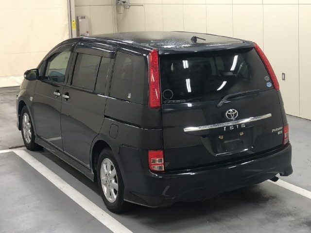 TOYOTA ISIS