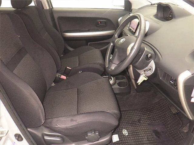 TOYOTA IST