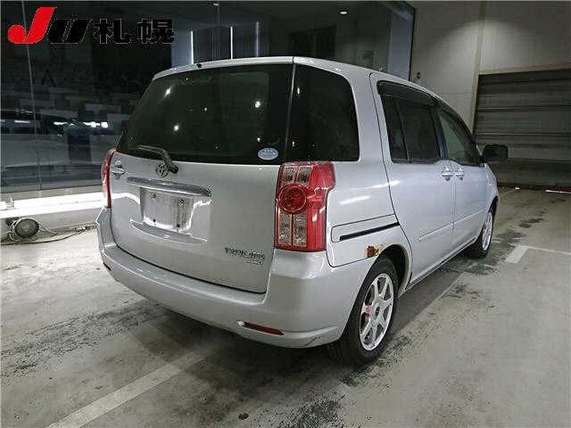 TOYOTA RAUM