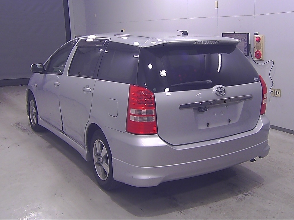 TOYOTA WISH