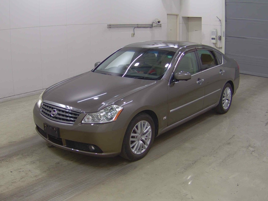 NISSAN FUGA