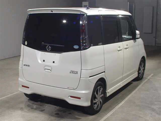 NISSAN ROOX
