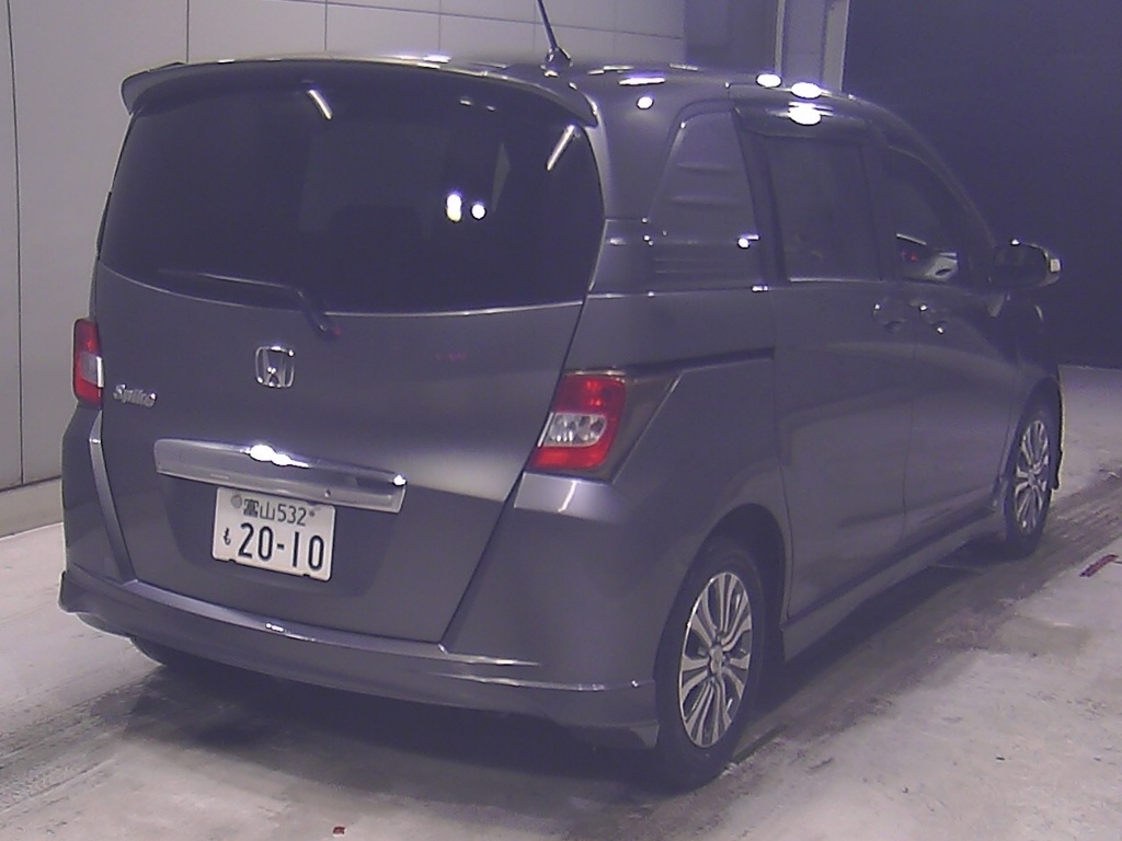 HONDA FREED SPIKE