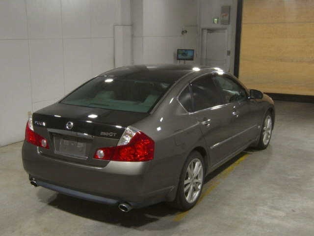 NISSAN FUGA