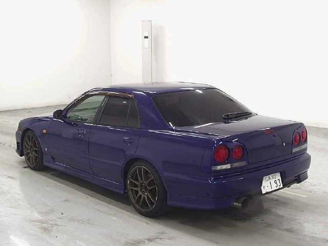 NISSAN SKYLINE